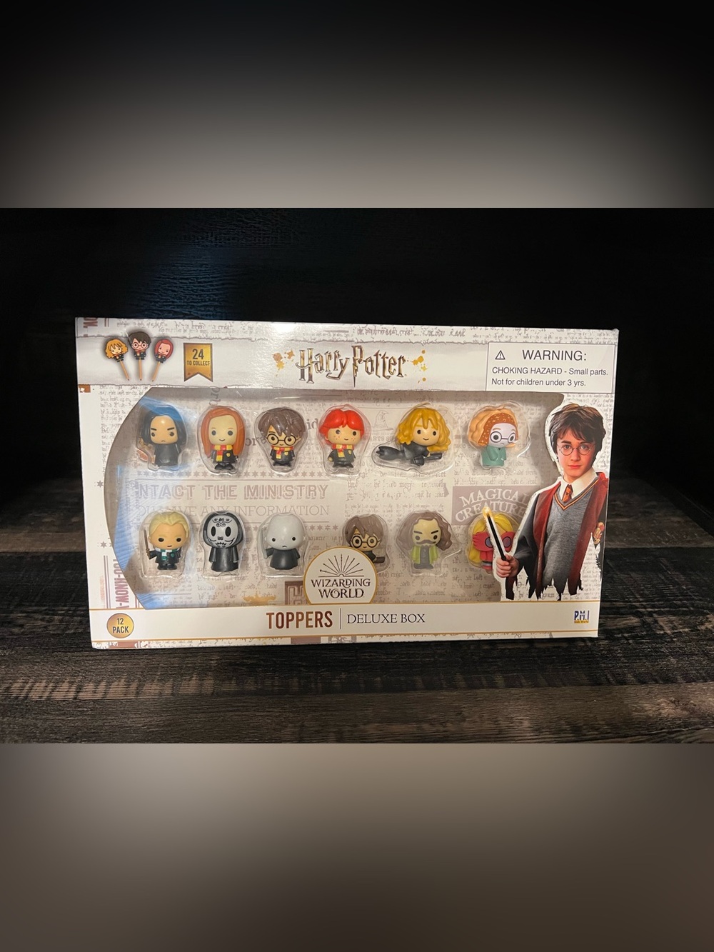 Harry Potter Wizarding World Toppers Deluxe Box - Set of 12